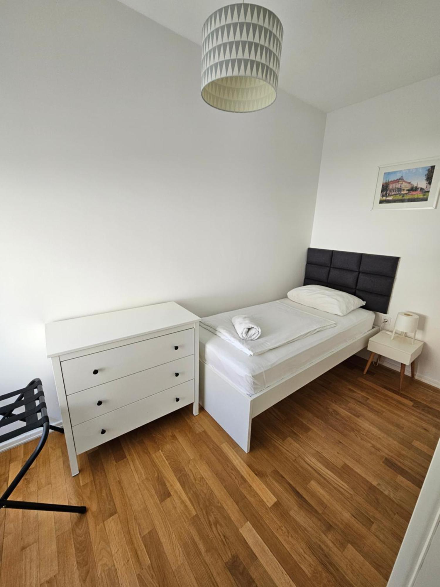 Home Apartmani I Sobe 오시예크 외부 사진