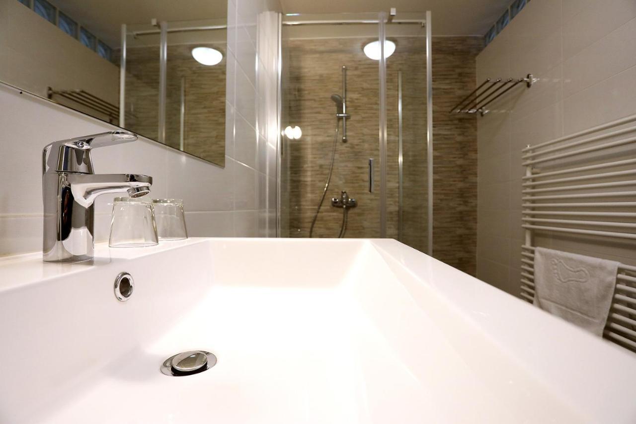 Home Apartmani I Sobe 오시예크 외부 사진