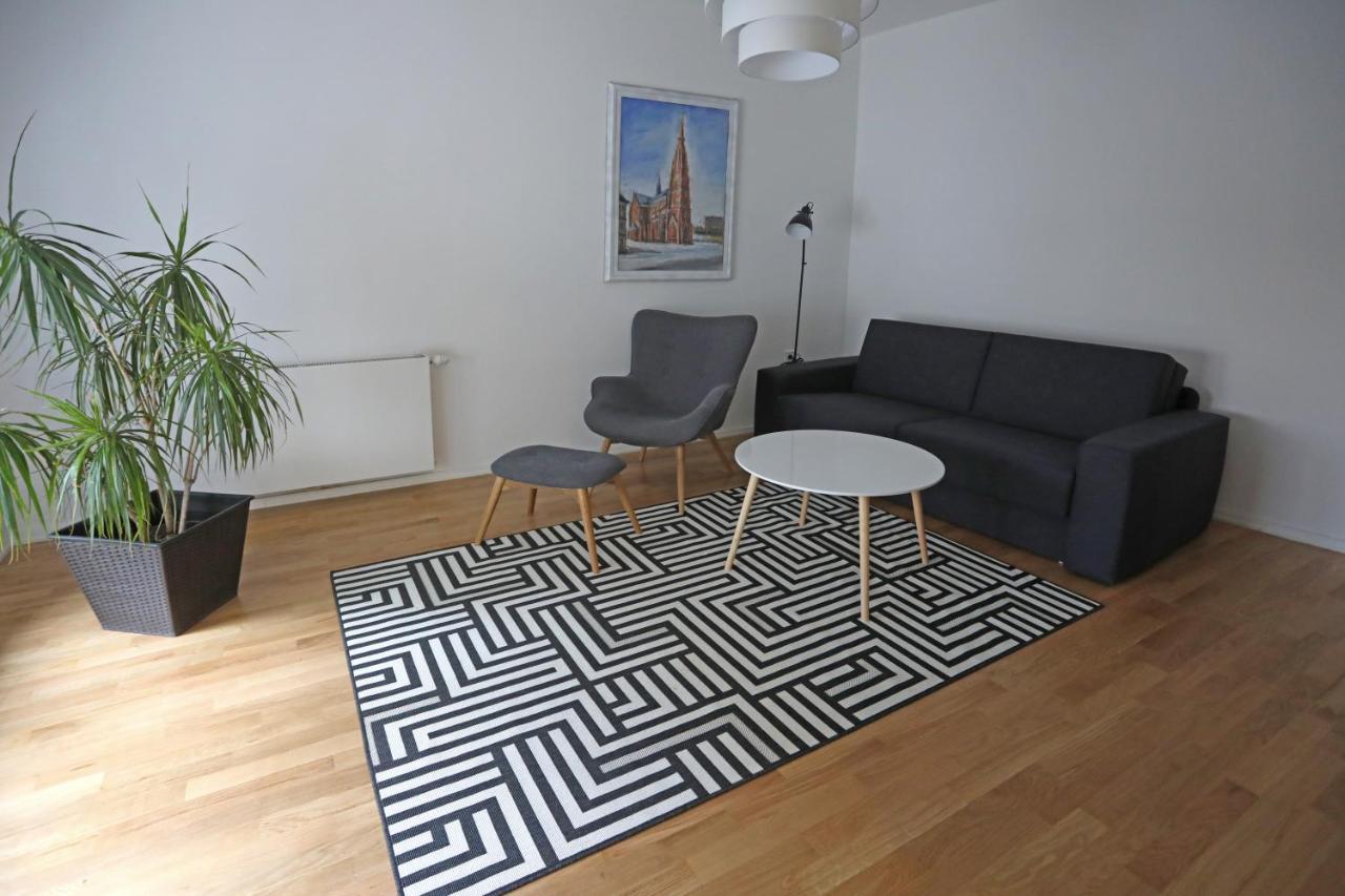 Home Apartmani I Sobe 오시예크 외부 사진