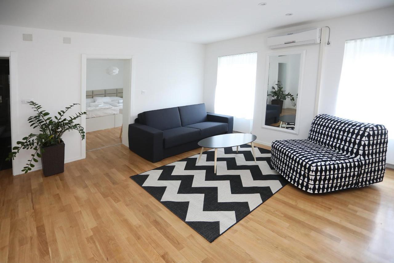 Home Apartmani I Sobe 오시예크 외부 사진