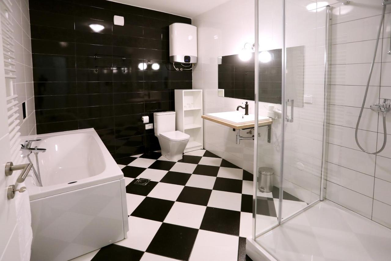 Home Apartmani I Sobe 오시예크 외부 사진