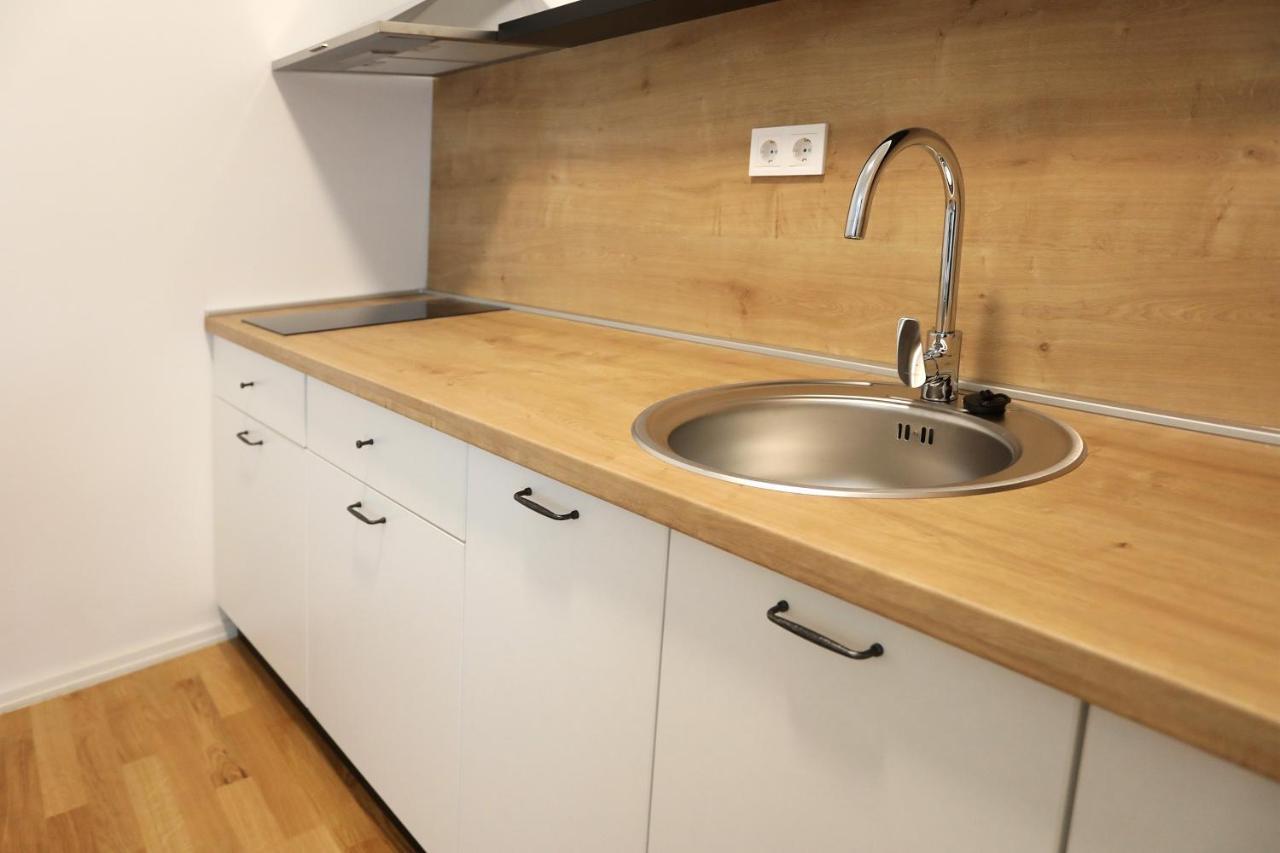 Home Apartmani I Sobe 오시예크 외부 사진